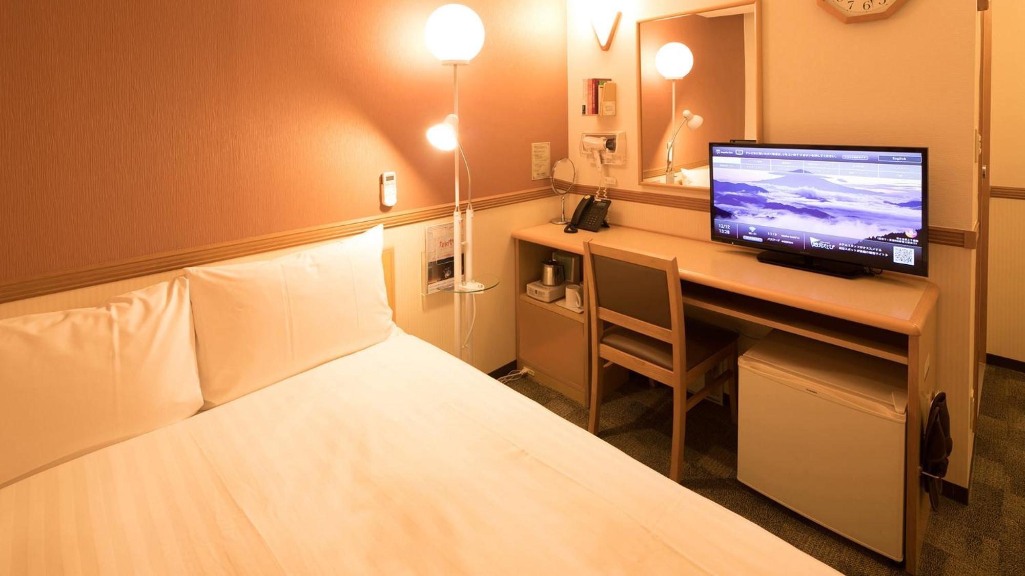 Toyoko Inn Fujisan Numazu Eki Kita Guchi No 2 Room photo