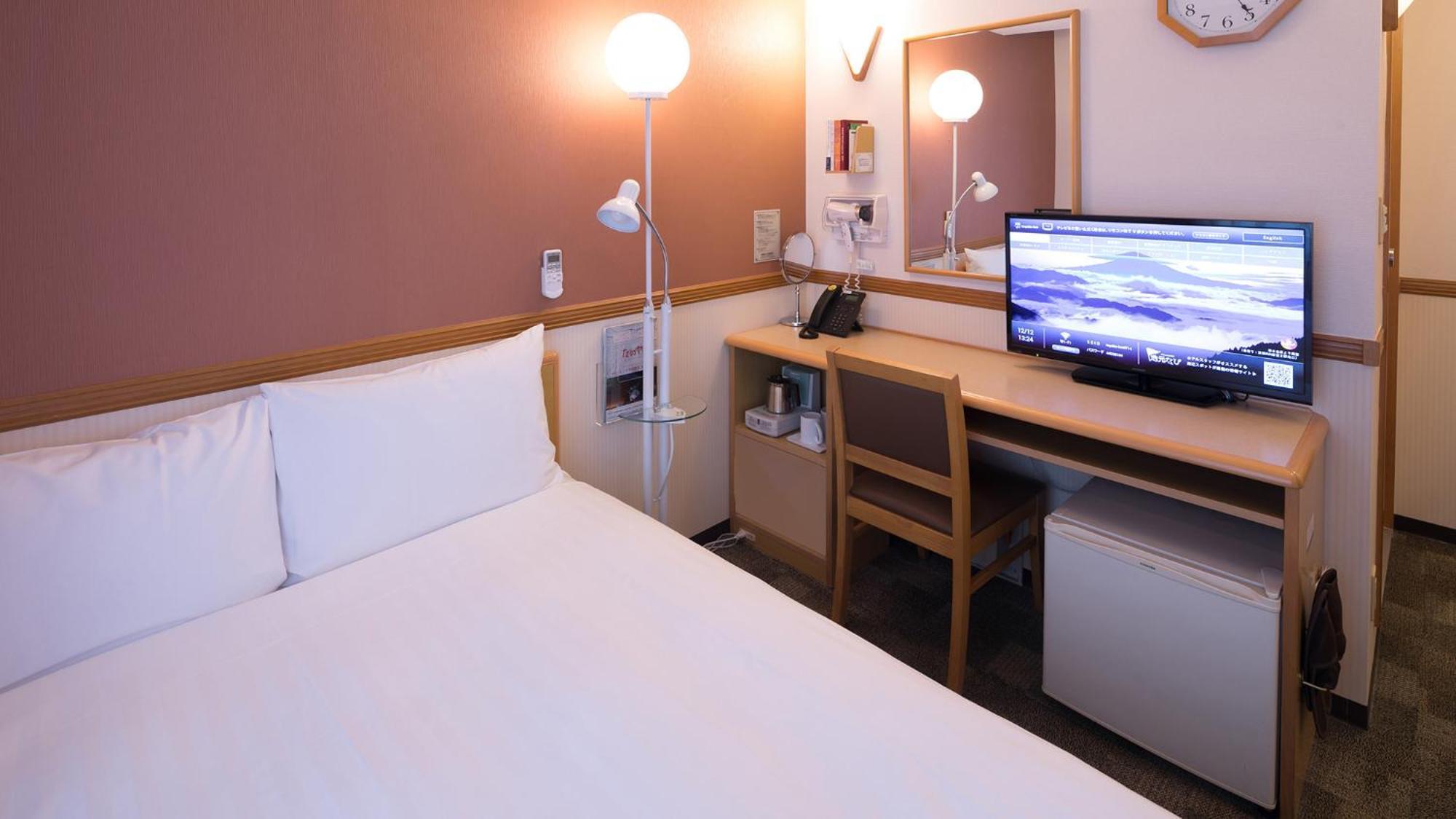 Toyoko Inn Fujisan Numazu Eki Kita Guchi No 2 Room photo