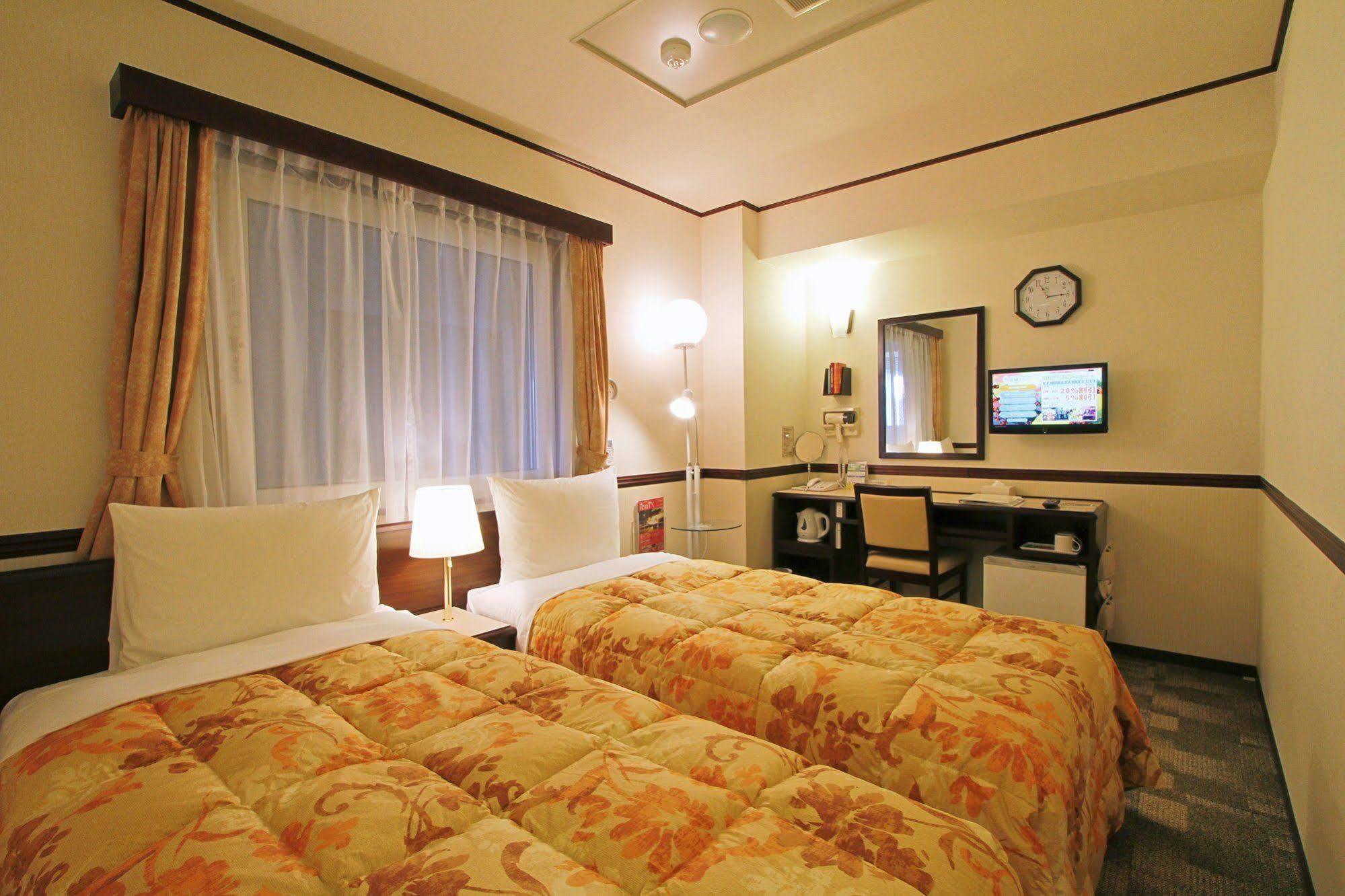 Toyoko Inn Fujisan Numazu Eki Kita Guchi No 2 Exterior photo